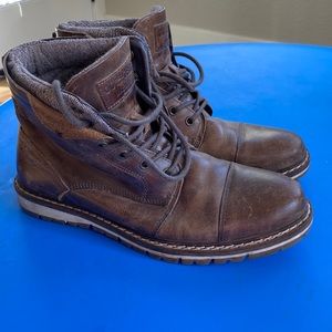 Mens Boots size 9